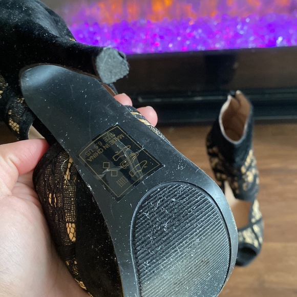 Lace Booties - Picture 4 of 4